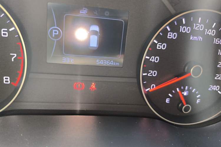 Used Kia KX5 2016 1.6T Automatic Two-Wheel Drive DLX Odometer Close Up