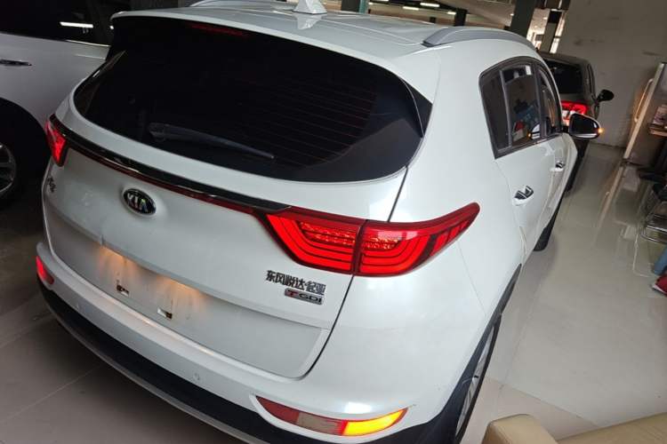 Used Kia KX5 2016 1.6T Automatic Two-Wheel Drive DLX Rear Right 45 Deg