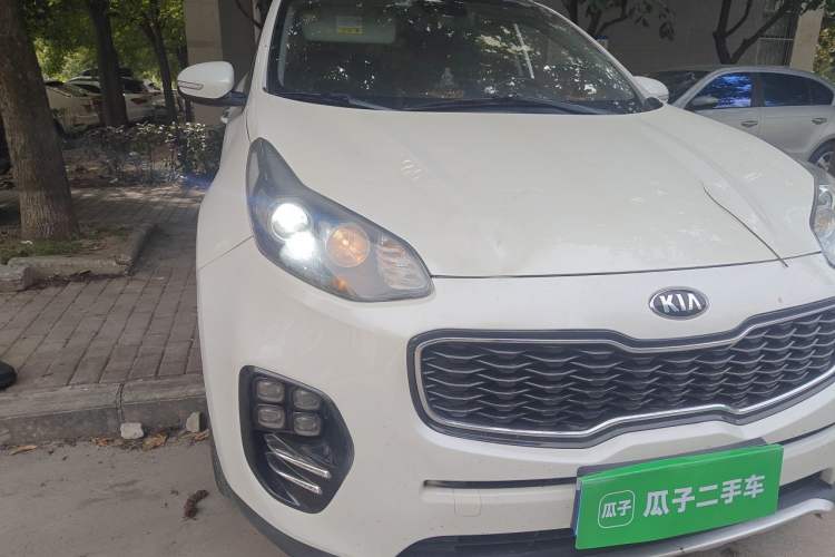 Used Kia KX5 2016 2.0L Automatic 2WD GLS Right Front Headlight