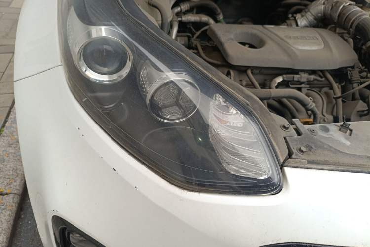 Used Kia KX5 2016 1.6T Automatic Two-Wheel Drive Premium Right Front Headlight