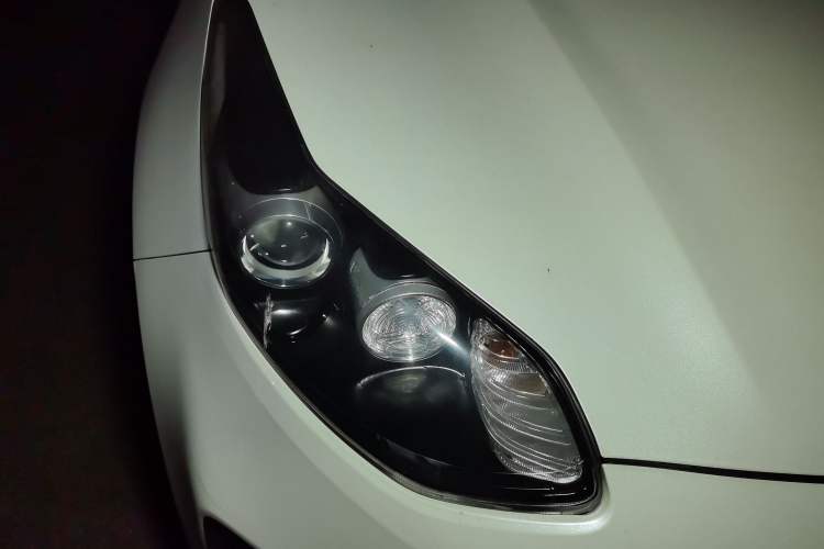 Used Kia KX5 2016 2.0L Automatic 2WD GLS Right Front Headlight