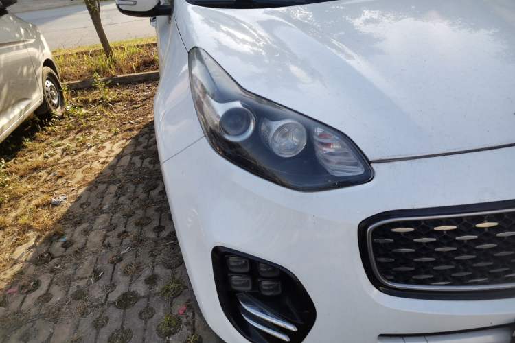 Used Kia KX5 2016 1.6T Automatic Two-Wheel Drive DLX Right Front Headlight