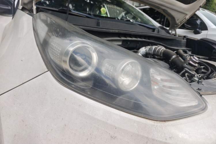 Used Kia KX5 2016 1.6T Automatic Two-Wheel Drive Premium Right Front Headlight