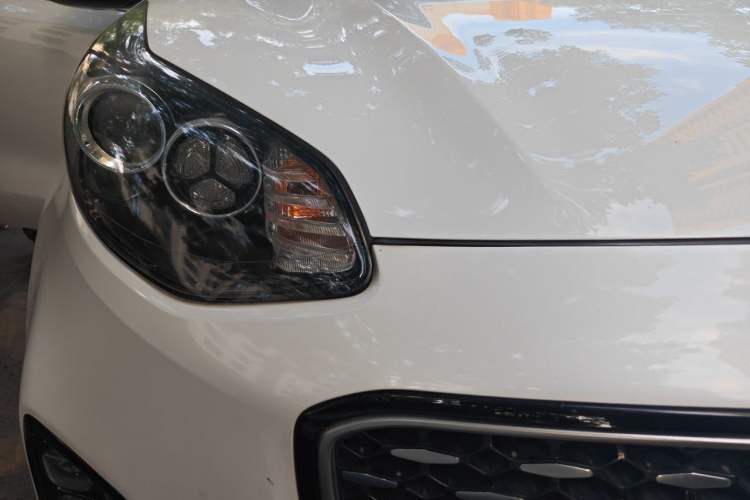 Used Kia KX5 2016 1.6T Automatic Two-Wheel Drive Premium Right Front Headlight