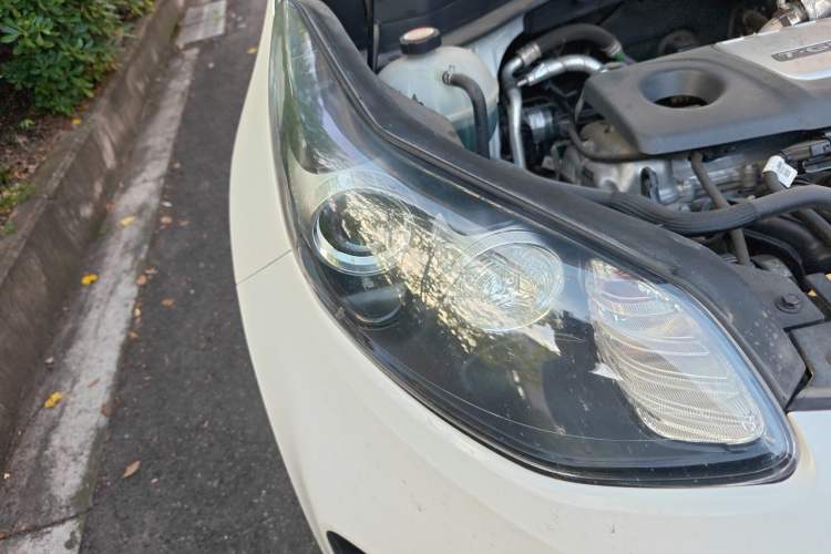 Used Kia KX5 2016 1.6T Automatic Two-Wheel Drive DLX Right Front Headlight