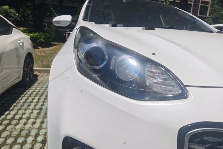 Used Kia KX5 2016 1.6T Automatic Two-Wheel Drive DLX Right Front Headlight