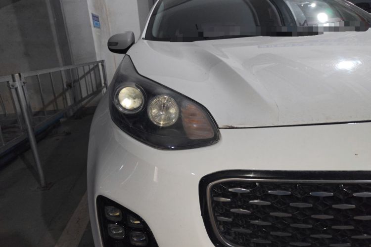 Used Kia KX5 2016 1.6T Automatic Two-Wheel Drive DLX Right Front Headlight