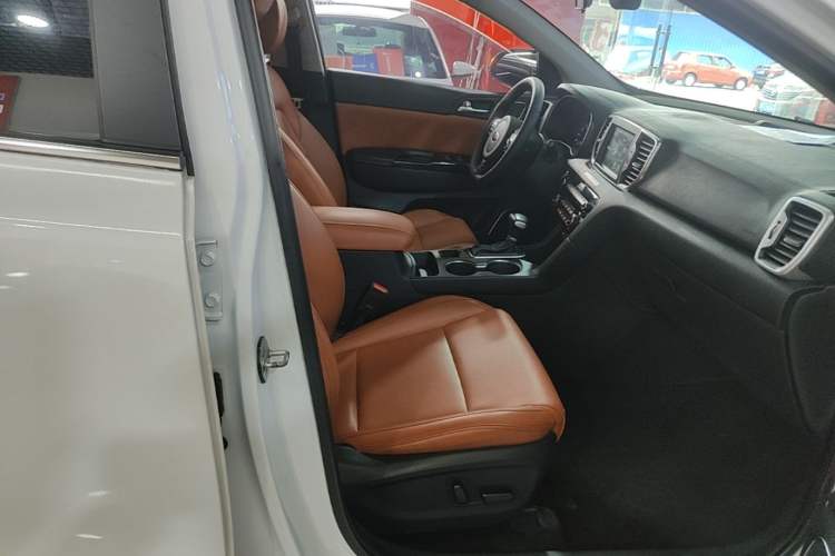 Used Kia KX5 2016 1.6T Automatic Two-Wheel Drive DLX Right Front Seat