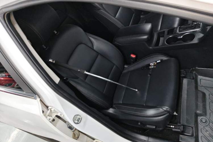 Used Kia KX5 2016 2.0L Automatic 2WD GLS Right Front Seat