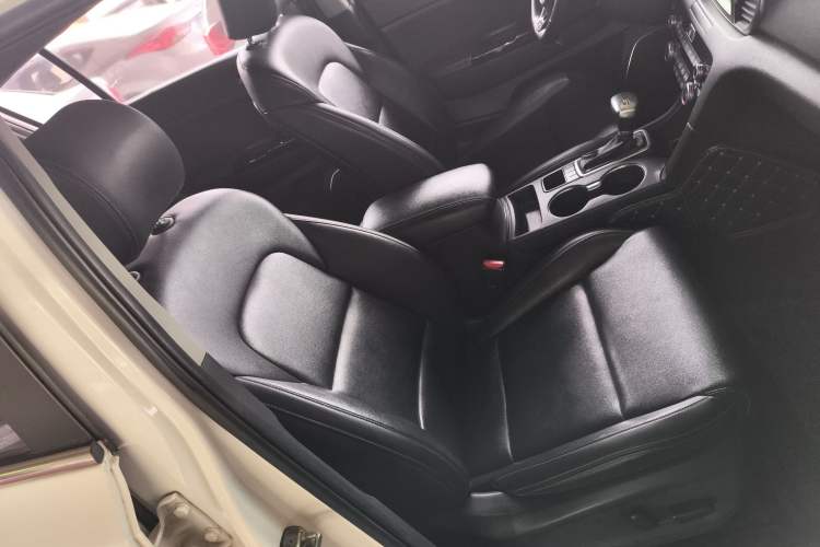 Used Kia KX5 2016 1.6T Automatic Two-Wheel Drive DLX Right Front Seat