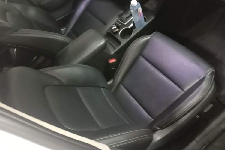 Used Kia KX5 2016 2.0L Automatic 2WD GLS Right Front Seat
