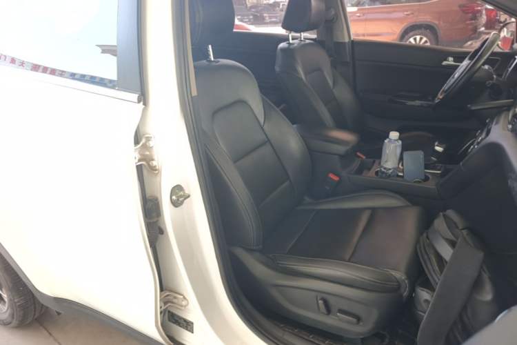 Used Kia KX5 2016 1.6T Automatic Two-Wheel Drive DLX Right Front Seat