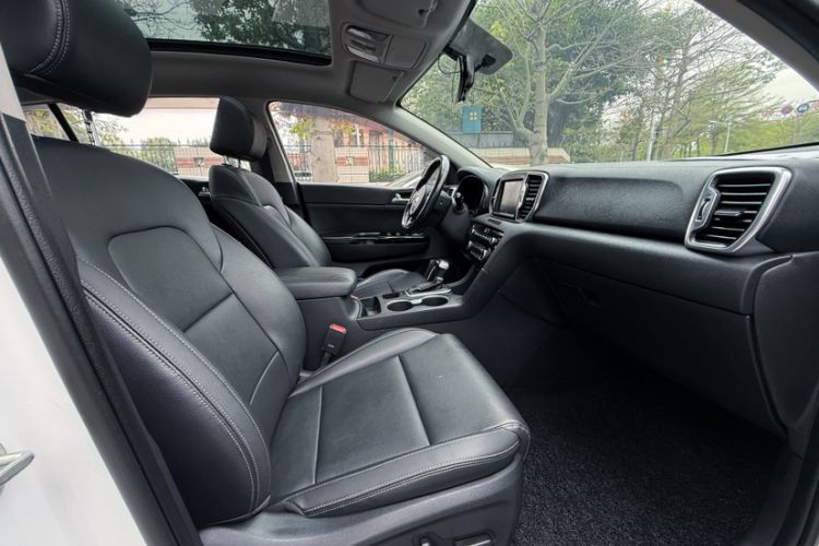 Used Kia KX5 2016 1.6T Automatic Two-Wheel Drive DLX Right Front Seat