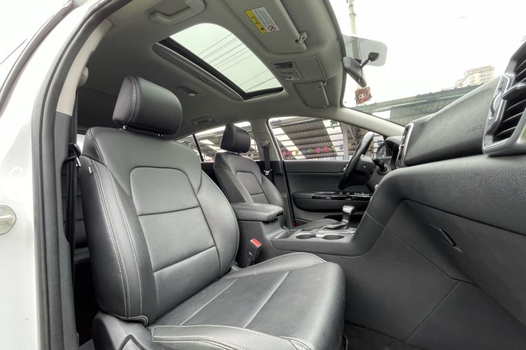 Used Kia KX5 2016 1.6T Automatic Two-Wheel Drive DLX Right Front Seat