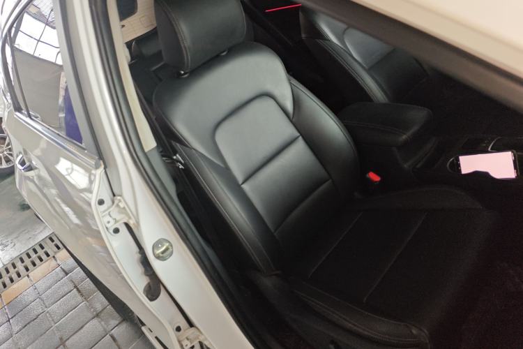 Used Kia KX5 2016 1.6T Automatic Two-Wheel Drive DLX Right Front Seat