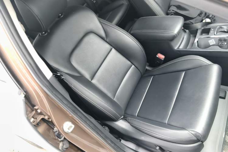Used Kia KX5 2016 2.0L Automatic 2WD Premium Right Front Seat