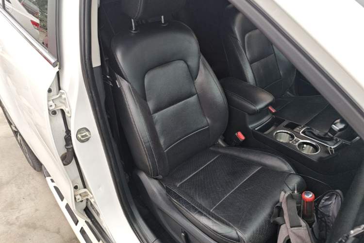 Used Kia KX5 2016 2.0L Automatic 2WD Premium Right Front Seat