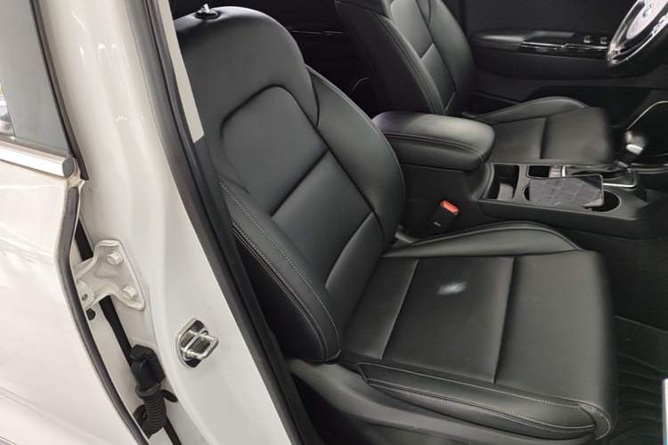 Used Kia KX5 2016 1.6T Automatic Two-Wheel Drive DLX Right Front Seat