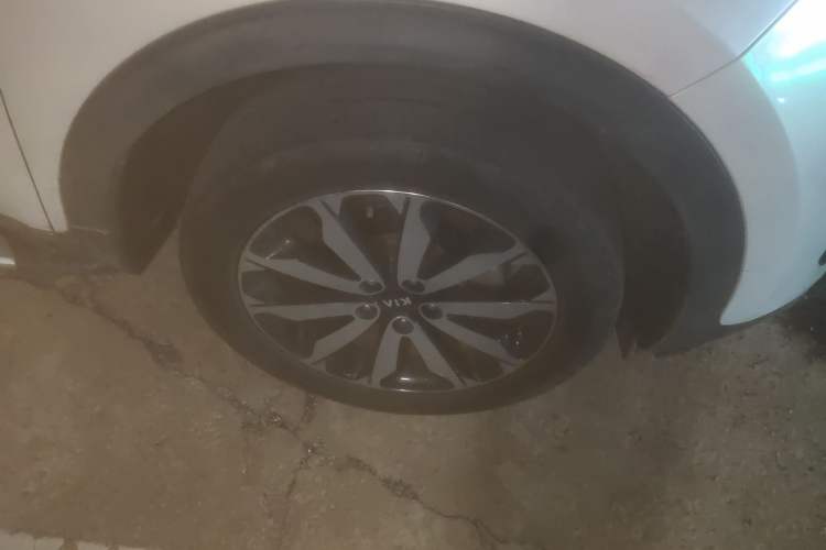 Used Kia KX5 2016 1.6T Automatic Two-Wheel Drive Premium Right Front Wheel Hub