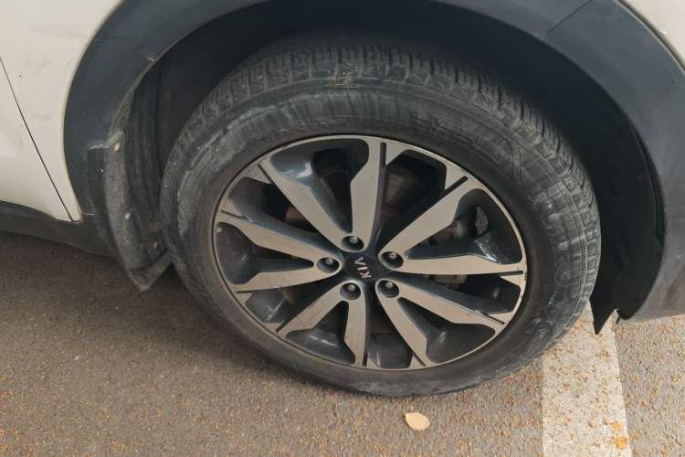 Used Kia KX5 2016 1.6T Automatic Two-Wheel Drive Premium Right Front Wheel Hub