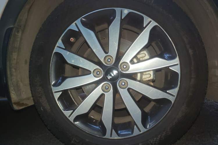 Used Kia KX5 2016 1.6T Automatic Two-Wheel Drive Premium Right Front Wheel Hub