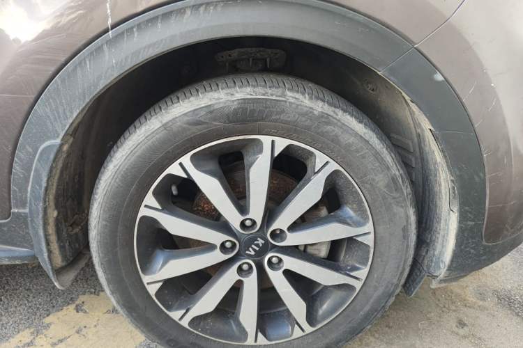 Used Kia KX5 2016 1.6T Automatic Two-Wheel Drive DLX Right Front Wheel Hub