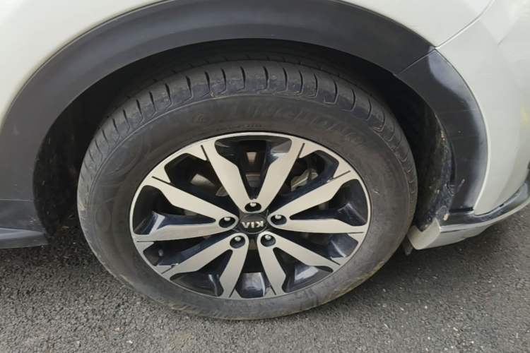 Used Kia KX5 2016 2.0L Automatic 2WD GLS Right Front Wheel Hub