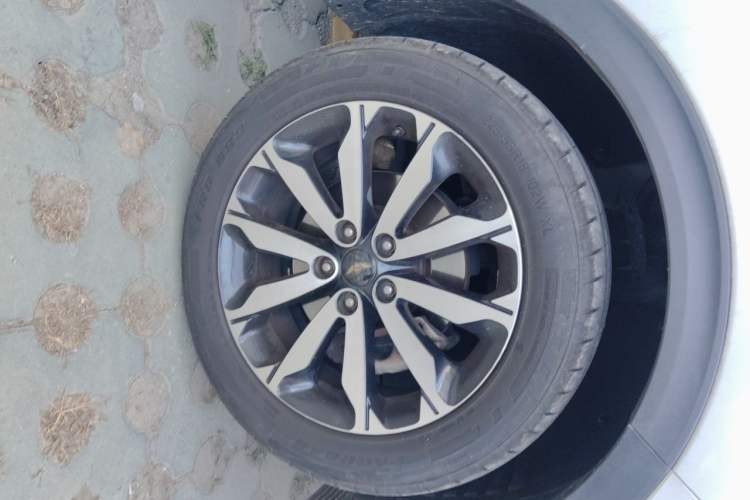 Used Kia KX5 2016 1.6T Automatic Two-Wheel Drive DLX Right Front Wheel Hub