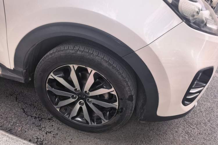 Used Kia KX5 2016 1.6T Automatic Two-Wheel Drive Premium Right Front Wheel Hub
