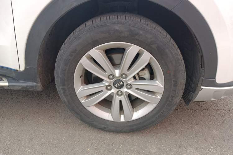 Used Kia KX5 2016 1.6T Automatic Two-Wheel Drive DLX Right Front Wheel Hub