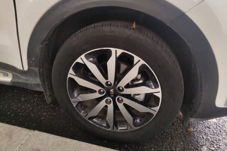 Used Kia KX5 2016 1.6T Automatic Two-Wheel Drive Premium Right Front Wheel Hub