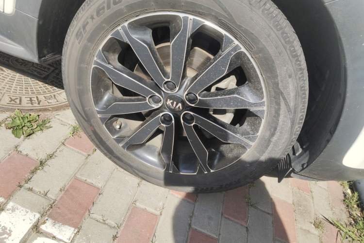 Used Kia KX5 2016 1.6T Automatic Two-Wheel Drive Premium Right Front Wheel Hub