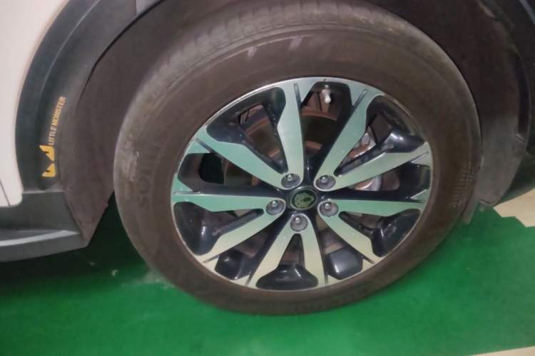 Used Kia KX5 2016 1.6T Automatic Two-Wheel Drive Premium Right Front Wheel Hub