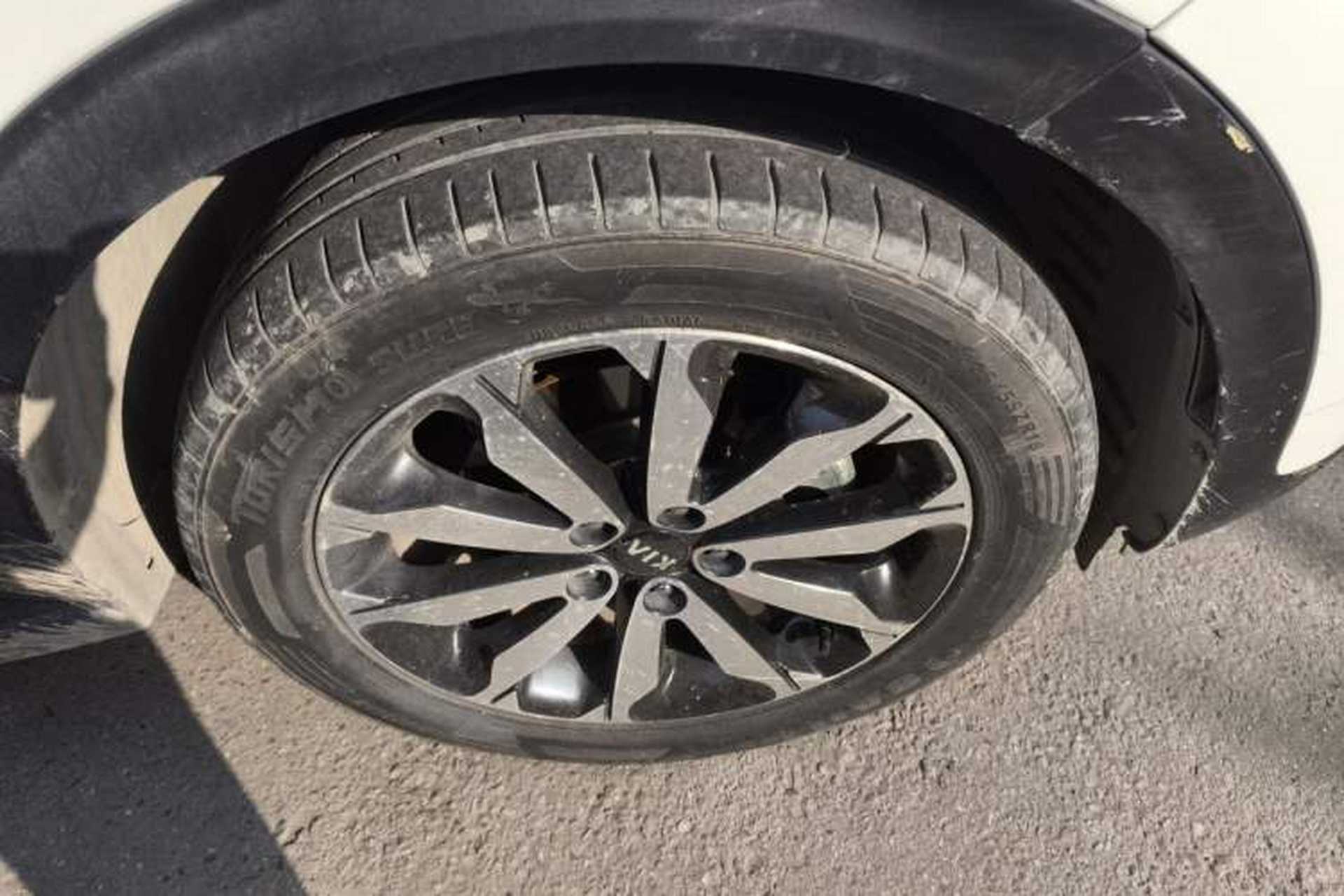 Used Kia KX5 2016 1.6T Automatic Two-Wheel Drive Premium Right Front Wheel Hub