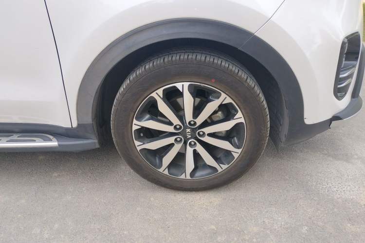 Used Kia KX5 2016 1.6T Automatic Two-Wheel Drive DLX Right Front Wheel Hub