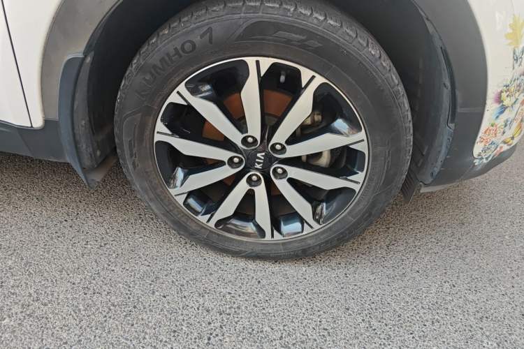 Used Kia KX5 2016 1.6T Automatic Two-Wheel Drive Premium Right Front Wheel Hub