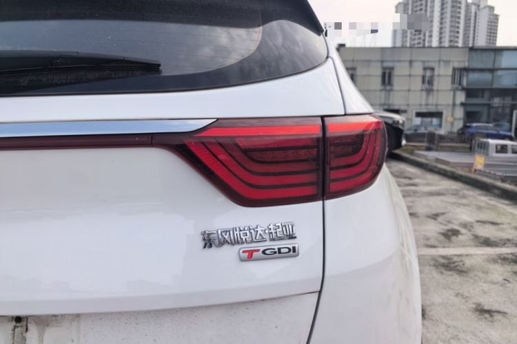 Used Kia KX5 2016 1.6T Automatic Two-Wheel Drive DLX Right Rear Taillight