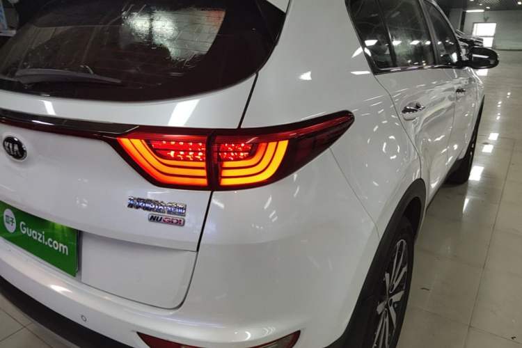 Used Kia KX5 2016 2.0L Automatic 2WD GLS Right Rear Taillight