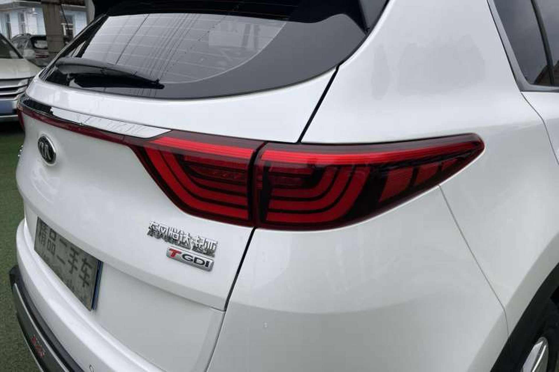 Used Kia KX5 2016 1.6T Automatic Two-Wheel Drive DLX Right Rear Taillight