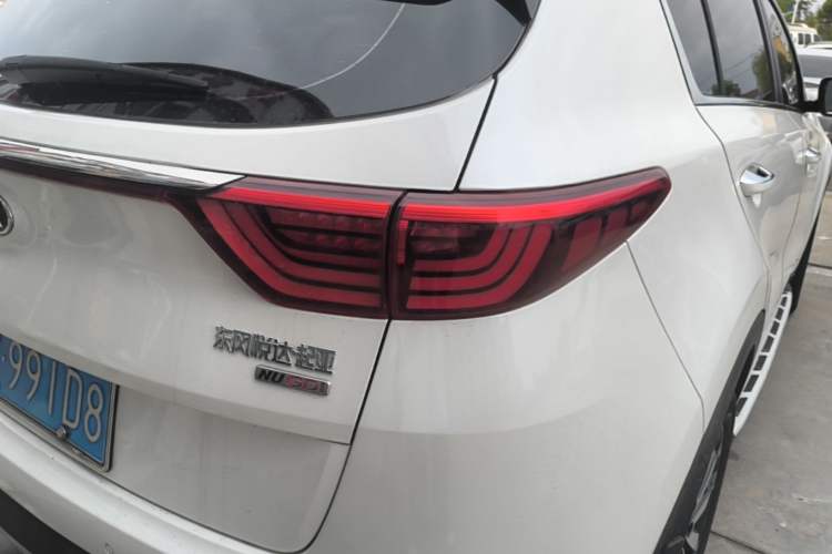 Used Kia KX5 2016 2.0L Automatic 2WD GLS Right Rear Taillight