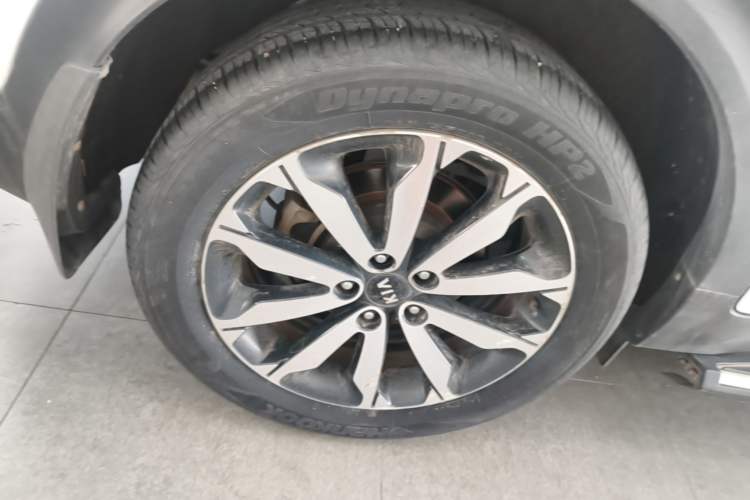 Used Kia KX5 2016 1.6T Automatic Two-Wheel Drive DLX Right Rear Wheel Hub