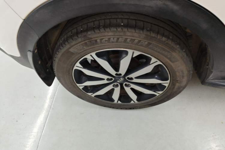 Used Kia KX5 2016 2.0L Automatic 2WD GLS Right Rear Wheel Hub