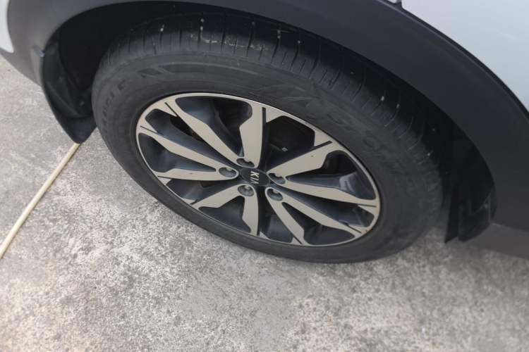 Used Kia KX5 2016 1.6T Automatic Two-Wheel Drive Premium Right Rear Wheel Hub