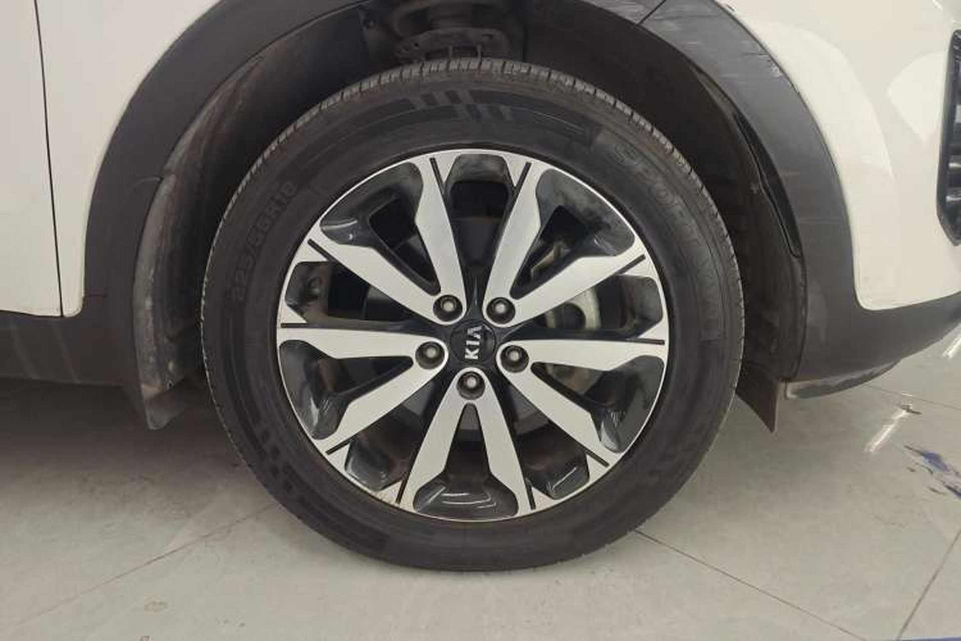 Used Kia KX5 2016 2.0L Automatic 2WD GLS Right Rear Wheel Hub