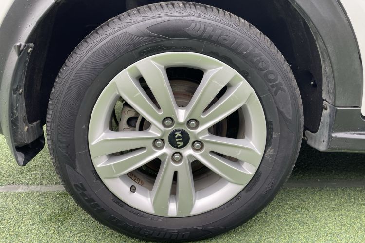 Used Kia KX5 2016 1.6T Automatic Two-Wheel Drive DLX Right Rear Wheel Hub