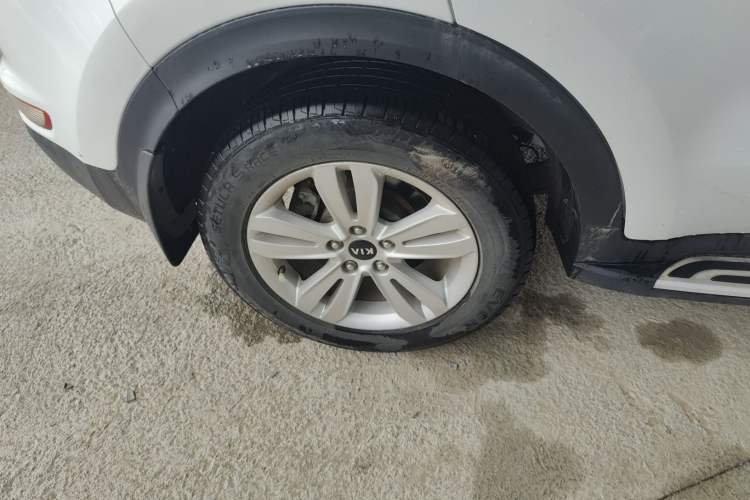 Used Kia KX5 2016 1.6T Automatic Two-Wheel Drive DLX Right Rear Wheel Hub