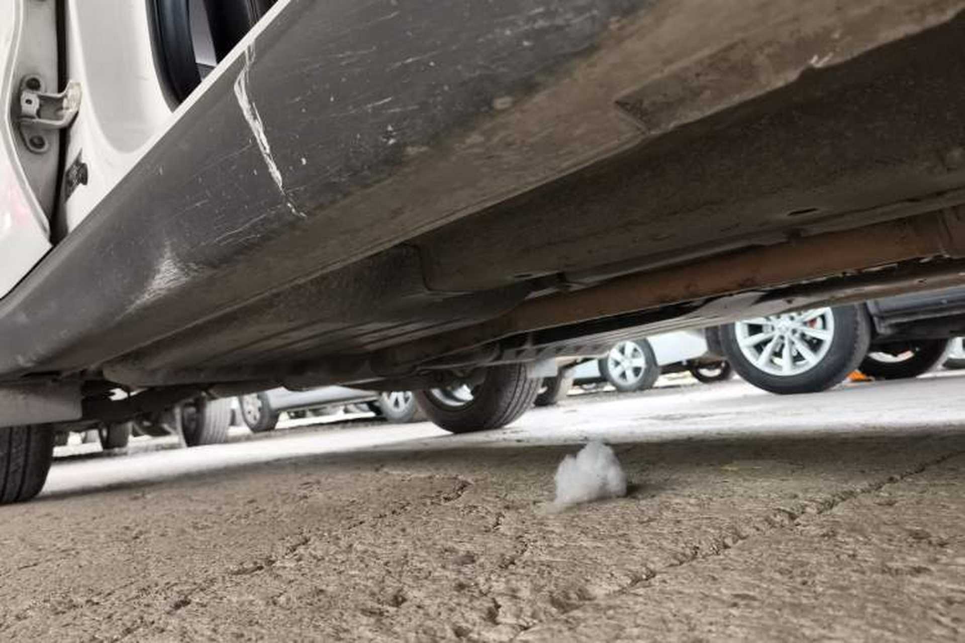 Used Kia KX5 2016 1.6T Automatic Two-Wheel Drive DLX Right Side Sill