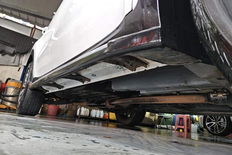 Used Kia KX5 2016 1.6T Automatic Two-Wheel Drive DLX Right Side Sill