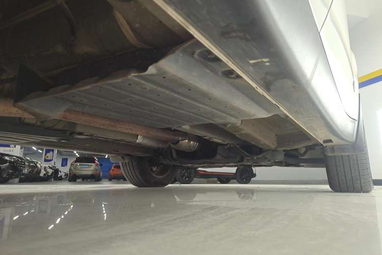 Used Kia KX5 2016 2.0L Automatic 2WD GLS Right Side Sill