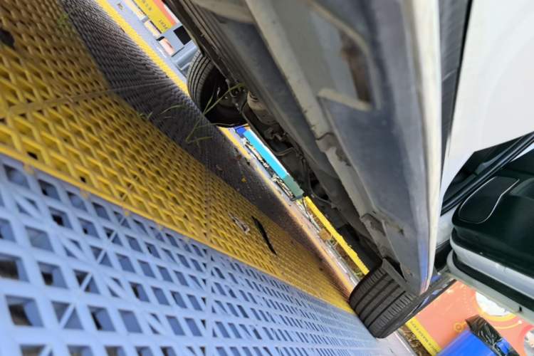 Used Kia KX5 2016 2.0L Automatic 2WD Premium Right Side Sill